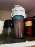 膳魔师（THERMOS）摇摇杯大容量水杯学生奶昔杯健身Tritan塑料杯子带刻度TP4086 蓝色【搅拌格升级附背带】 500ml 实拍图