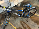 金武端自行车成人山地车公路赛车单车骑行变速超轻越野中学生初中青少年 旗舰版-三刀轮-黑蓝色 26寸21速 实拍图