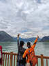 FOUVOR户外双肩包登山包新款男女旅行背包爬山徒步旅游运动休闲学生书包 橘色（中款多口袋） 实拍图