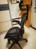 赫曼米勒（HERMAN MILLER）美国品牌 99成新二代赫曼aeron原装二手人体工学椅电脑椅 整椅发货 质保十二年 久坐护腰办公椅电脑椅 石墨黑（中号+尼龙脚） 送头枕 实拍图
