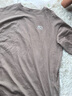 安踏（ANTA）多彩T | 短袖T恤男女夏季圆领上衣情侣同款吸湿排汗宽松休闲短T 【经典logo】亚麻灰8103-12 L 男175/女170 实拍图