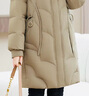 雪中飞中年妈妈中长款过膝羽绒服2025冬装新款中老年女士气质加厚外套 驼色 5XL (190) 【建议155-175斤】 实拍图