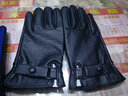 欧鹿雅顿手套男秋冬韩版保暖加绒加厚防风骑车触屏开车防滑防水男士手套 黑+蓝 均码弹力大 实拍图