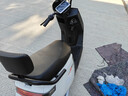 永久电动摩托车2025新款72V黑金石墨烯长续航NFC智能两轮电摩电动车 白色/1200W/前碟后鼓 60V23A-全新黑金石墨烯-整车发货 实拍图