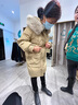 茵曼（INMAN）冬女装新款简约连帽毛领长款羽绒宽松长袖长款九江轻暖羽绒服外套 卡其色 S 实拍图