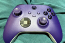 微软（Microsoft） XBOX无线游戏手柄 无线控制器 PC蓝牙steam可用 蓝牙适配Xbox/PC/平板/手机  绝区零 双影奇镜 Series手柄 繁星紫 单手柄/配件 实拍图