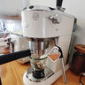 德龙（Delonghi）咖啡机 意式半自动 家用咖啡机美式 金属机身 稳定15Bar泵压高端 纤巧简洁设计自动停流技术 EC885 .CR奶油色 即时加热系统 专业蒸汽细杆防滴漏设计 实拍图