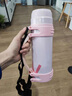 富光悠乐大容量保温壶304不锈钢便携保温旅行壶户外车载水壶暖瓶 粉色-1200ml 48小时保温 实拍图