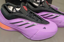 adidas利拉德9代稳定缓震防滑专业篮球鞋 紫翼风行阿迪达斯 紫翼风行 41 实拍图
