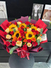 艾斯维娜鲜花速递向日葵混搭花束生日礼物全国同城配送 33朵玫瑰+5朵向日葵混搭花束 实拍图