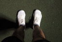 安踏（ANTA）【618预售】柏油路霸2丨氮科技跑步鞋减震回弹运动鞋 【男款】象牙白/金属金233-2 42 晒单实拍图