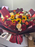艾斯维娜鲜花速递向日葵混搭花束生日礼物全国同城配送 33朵玫瑰+5朵向日葵混搭花束 实拍图