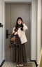 雪妃蓝琪秋季连衣裙2025新款秋冬搭配一整套盐系高级感小香风穿搭套装裙子 杏色外套+咖色裙子 M 【建议95-110斤】 实拍图