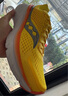 Saucony索康尼向导17稳定支撑跑鞋男缓震保护跑步鞋训练运动鞋 黄桔 42.5 实拍图