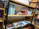 鹿梵书架落地置物架家用卧室多层收纳架子铁艺储物架客厅学生简易书柜 黑架浅胡桃板 （升级款）五层长120*宽40*高182 实拍图