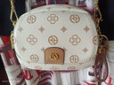 奥康斜挎包包女包精致小圆包单肩手提包妈妈包百搭生日礼物送女友老婆 米白色(小熊挂饰) 实拍图