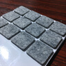 毛毡静音自粘贴防噪音桌椅子家具凳子脚腿保护贴垫套防滑沙发耐磨 灰色毛毡方形2cm32个装 实拍图