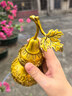 铜掌柜 铜葫芦摆件黄铜六字明咒六字真言葫芦摆件客厅装饰品礼品 1号六字真言葫芦（高18cm）+木座 实拍图