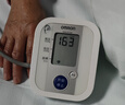 欧姆龙全自动电子智能血压计老年人家庭用测量仪上臂式血压仪测压仪智能 【7121升级款】高压提示+不规则脉搏+专用电源 实拍图