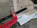 德力西电气（DELIXI ELECTRIC）迷你钢锯架手工小钢锯锯子手锯袖珍锯锯弓带锯条 塑料款 实拍图