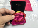 周大福红玉髓双头貔貅福字黄金弹力绳手链/手串 EOR110 实拍图
