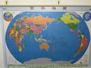 中国地图+世界地图 2025年行政区划交通图 加厚高清版 学生地理图挂图 办公室装饰客厅挂画 约1.1米*0.8米 中国地图+世界地图（带挂杆送钉子挂片） 实拍图