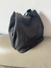 裘真008水桶包女斜挎通勤大容量真皮复古小众植鞣牛皮包包 黑色-小号 实拍图