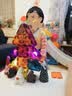 菠萝树炫彩磁力片早教宝宝启智拼装积木玩具彩窗高级桌游亲子互动 经典款：【108片】炫彩磁片 实拍图