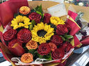 花不言向日葵混搭香槟毕业花束生日表白鲜花速递同城配送店女友礼物 特别的你（11朵红玫瑰+3朵向日葵） 实拍图
