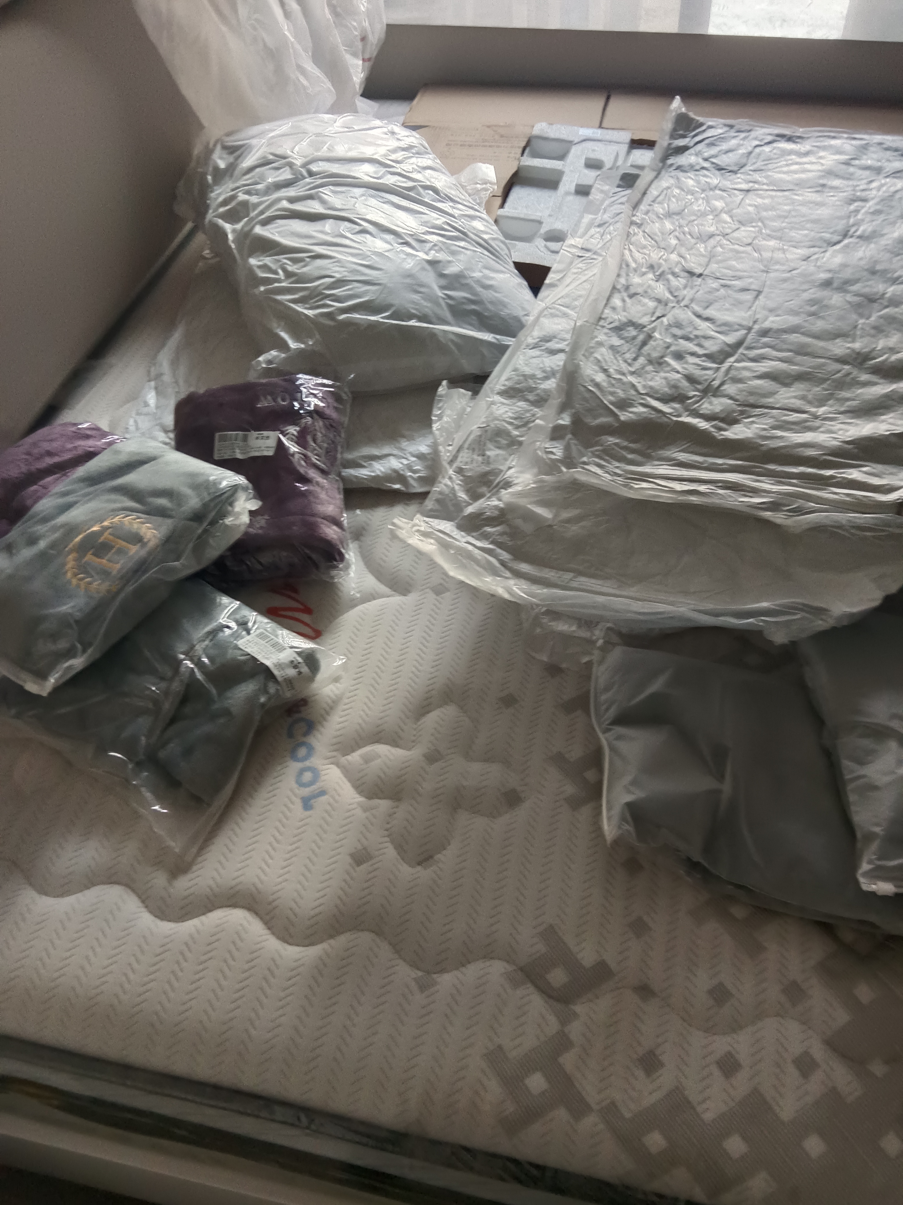 雅鹿冬季牛奶绒枕套家用枕头套48x74cm单人保暖刺绣枕套+枕芯一对装 H-冰川灰【加厚 不掉毛】 48x74cm【一对枕套+一对枕芯】 实拍图