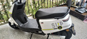 五羊【官方正品】2025款电动摩托车NFC解锁大功率电动车俩轮代步电摩男女时尚电动踏板车 源彩白/速度50M/前碟后鼓/靠背板 72V35A/全新石墨烯电池/木架发货 实拍图