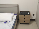 向向锦鲤智能床头柜简约现代储物柜实木多功能无线充电指纹锁岩板床头柜 卡其【三色灯+无线充电+USB】60%选择 全身实木款：宽50*深40*高58CM 实拍图