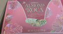 乐家roca 扁桃仁巧克力味杏仁糖果 礼盒装 300g 美国进口零食生日礼物 实拍图