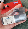 亚德客（AIRTAC）原装正品 4V210-08电磁阀4V210-08AC220V二位五通换向阀4V210-08DC24V线圈 当天发货 4V210-08B DC24V 实拍图