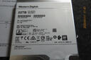 西部数据（WD） 企业级NAS网络存储服务器机械硬盘 CMR垂直式 SATA3.0 22TB 氦气｜WUH722222ALE6L4 实拍图