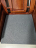 花语缤纷 加厚海绵防滑红木实木沙发坐垫椅子垫可拆洗老式沙发垫纯色坐垫 深灰色 单人位55*55cm（不带抱枕） 实拍图