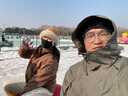SooGree滑雪镜滑雪护目镜骑行防风镜户外登山眼镜男女儿童滑雪装备护具 儿童款白框炫彩（3-8岁适用） 实拍图