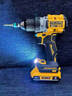 得伟（DEWALT）DCD800/801/805/806手电钻紧凑型冲击钻无刷锂电起动螺丝刀子机 DCD800  裸机    电钻 实拍图