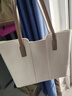 铂呐苓 包包大容量女包礼物2025七夕高级感单肩水桶包送妈妈通勤托特包 大容量托特包【米白色带挂件】 实拍图