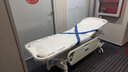百德百福治疗车医用转运车抢救车急救床升降车不锈钢担架胃镜急诊手术车 ABS大护栏转运车 实拍图