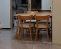 源氏木语 实木餐桌现代简约家用饭桌北欧小户型餐厅桌子橡木 餐桌1.4米+椅子(梨白)*4 实拍图