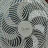 美的（Midea） 电风扇 家用风扇7叶落地扇立式轻音节能大风量电扇台扇迷你扇台立两用转页扇空气循环扇安静低音 店长推荐丨7叶劲风 百万单·SAF30AC 家用落地扇 实拍图