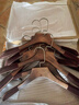四喜实木衣架男女款衣服挂复古色服装店宽肩植绒防滑木质衣撑扁钩衣挂 5505女4支 实拍图