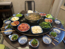 奥克斯（AUX）暖菜板饭菜保温板电磁炉火锅自动旋转桌面转盘电热板热菜板家用智能保温板加热电动电陶炉热饭菜 90CM 黑色 电磁炉火锅+暖菜电动 实拍图