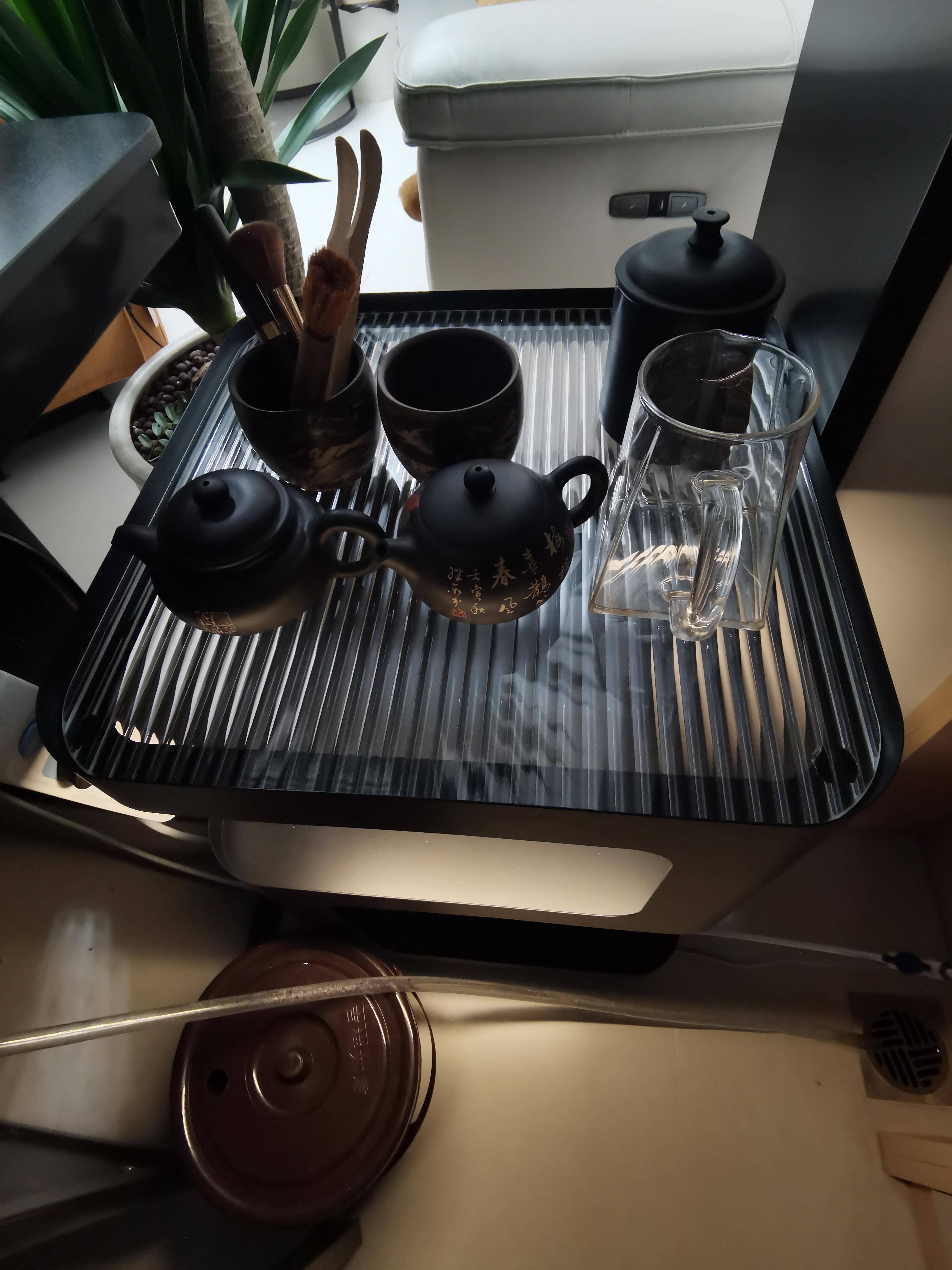 航轩世家轻奢边几可移动创意茶几沙发边柜客厅带轮小推车铁艺床头柜置物架 【高级款】黑色+感应灯带+万向轮 40cm 实拍图