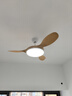 奥克斯吸顶风扇灯2025新款客厅餐厅家用大风力吊扇带电扇一体的吊灯 42寸原木色-3档-变光-遥控 实拍图