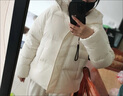 森马（Semir）轻松羽绒|90鸭绒羽绒服女冬季短款宽松花苞连帽甜美三防保暖外套 奶白（白鸭绒）10501 S 实拍图