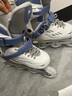 特步轮滑鞋儿童溜冰鞋女童男童滑冰鞋旱冰鞋专业成人新款滑轮女孩 双芭扣灰白单鞋+礼包 M 双芭扣全闪光32-35码 实拍图