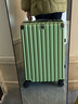 欧遥高颜值铝框行李箱可坐人男女学生潮流大容量拉杆箱加厚密码旅行箱 果绿色【铆钉加固铝合金款】 28英寸 【出国托运，结实耐用】 实拍图