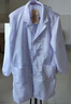 烈焰战队 医院用白大褂 男女春秋长袖医生工作服护士服 学生化学实验服 白大褂（松紧袖-3扣） 180/2XL（建议150-170斤） 实拍图